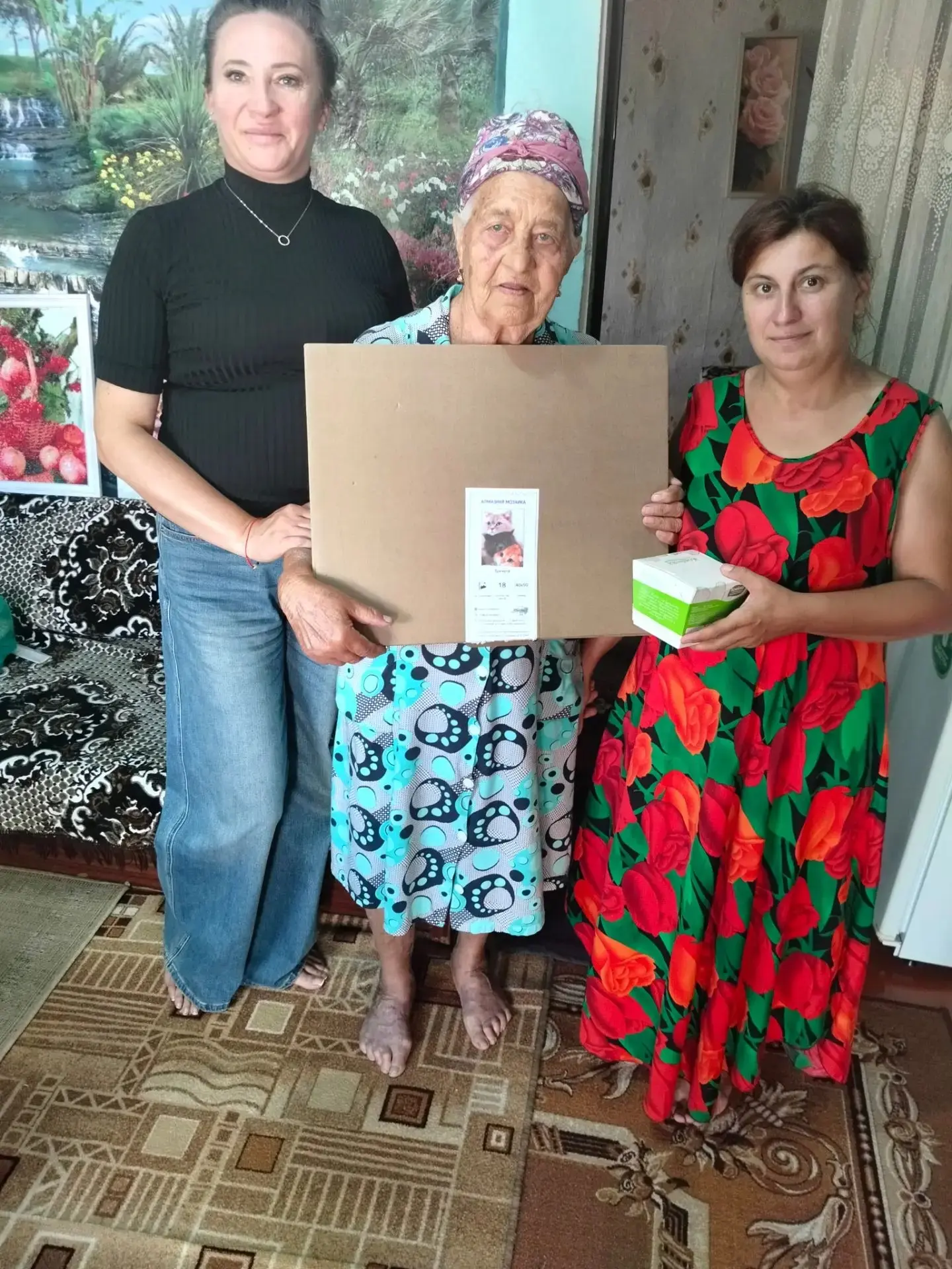 Сегодня 90-летний юбилей отмечает получательница социальных услуг из станицы Гиагинской...