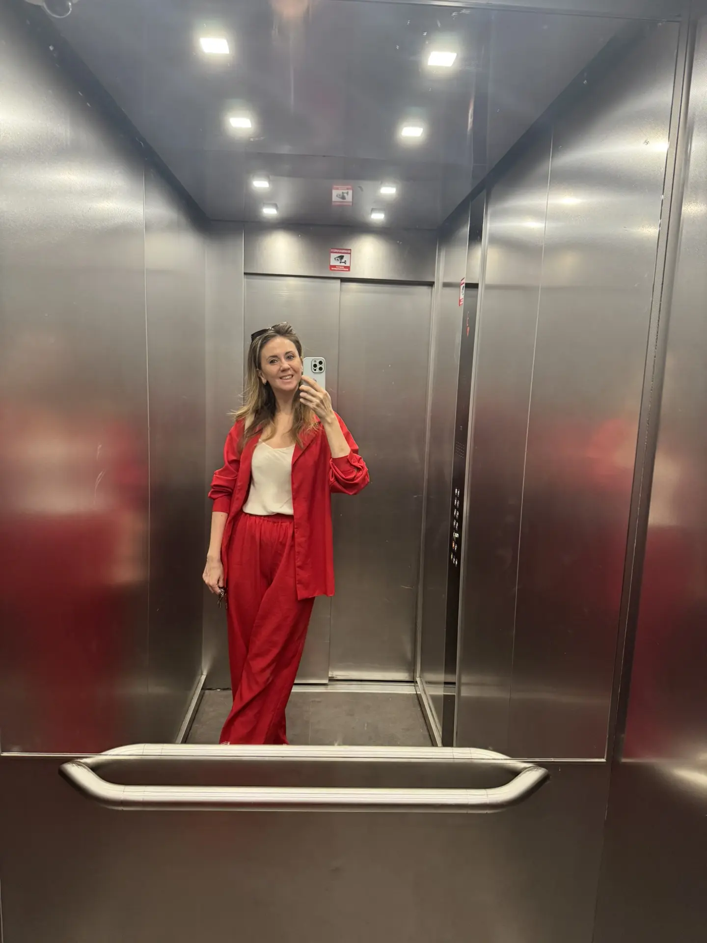 Всех поздравляю с началом лета!🥳
Наконец-то лето и мы его заслужили по праву!!
Этот месяц люблю осо