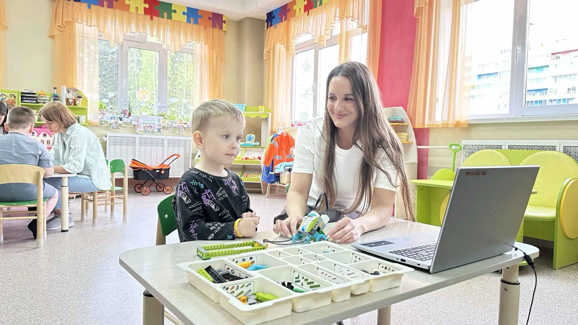 ✨ Семейный фестиваль «Технопредки» вновь объединил детей, родителей и педагогов в атмос...