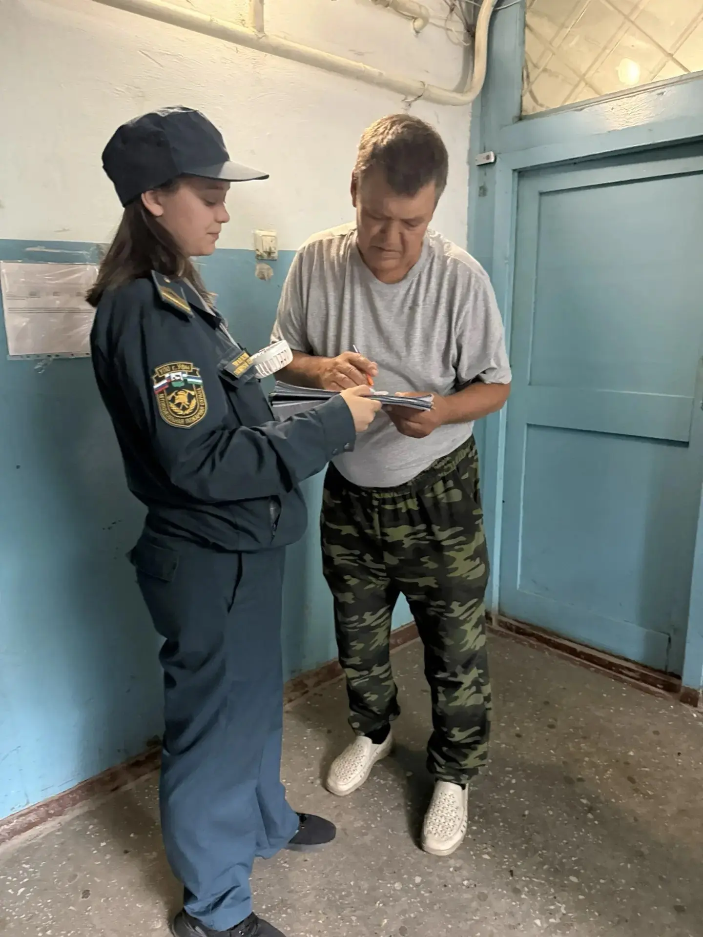 Инженеры отдела профилактики пожаров МБУ УПО г. Уфы по Орджоникидзевскому району проводят плановые р
