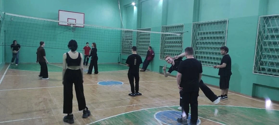 🏐 Дружеский матч по волейболу в Тарусском многопрофильном техникуме!
