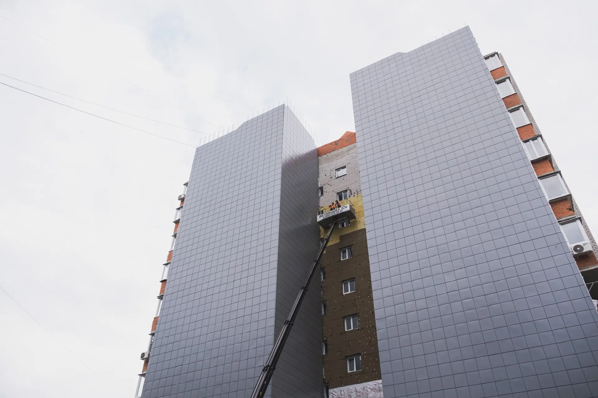 ⚒️ Накануне проинспектировал в Курске ход восстановления домов, которые пострадали от у...