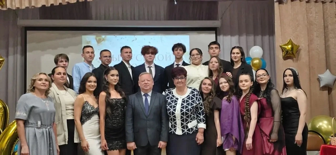 В стенах  Кадетской школы прошёл долгожданный выпускной вечер — волнительный, трогательный и по-особ