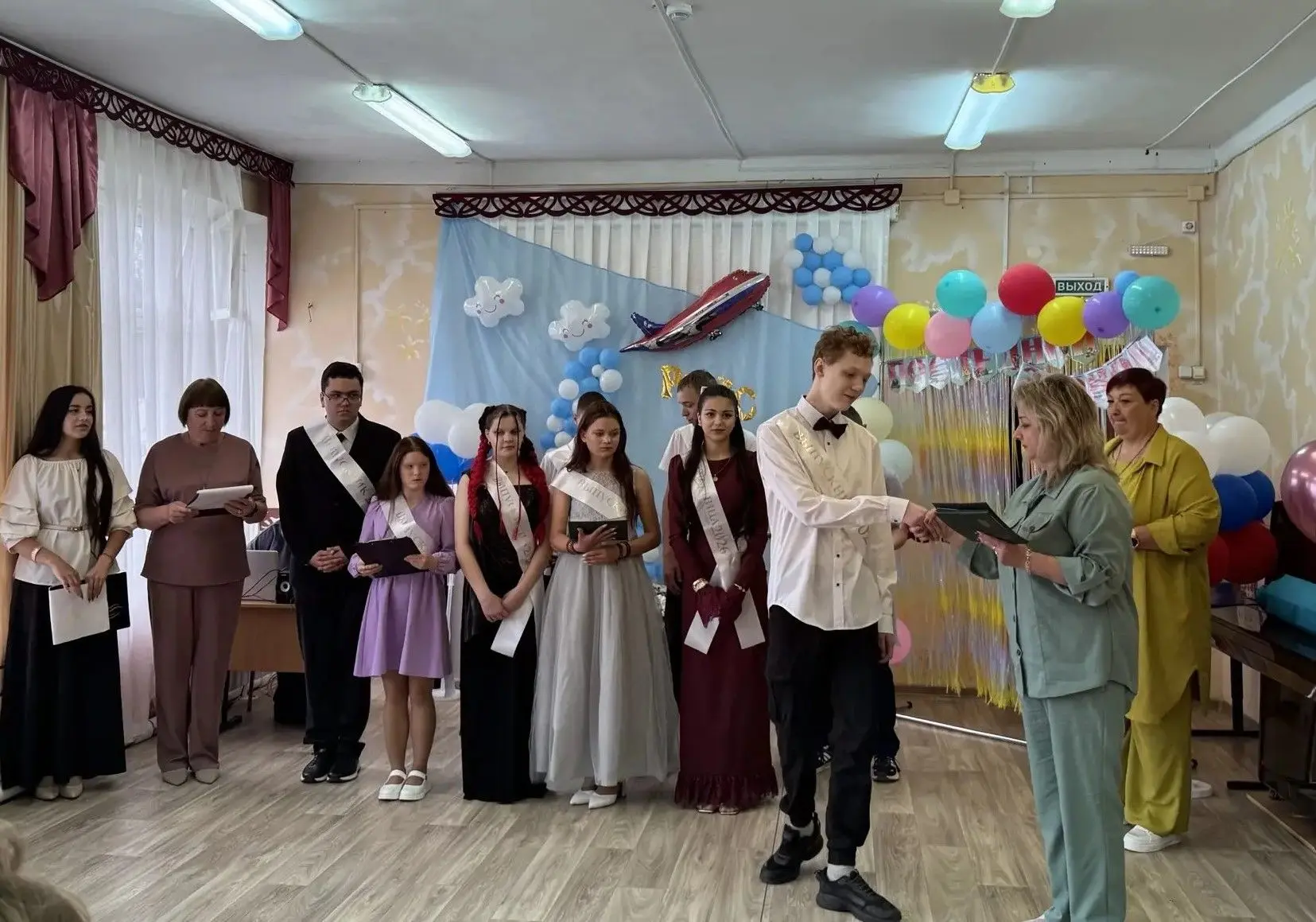 🔔🔔🔔Сегодня в ГКОУ "Перевозская школа-интернат" прозвучал последний звонок для обучающихся 9 класс
