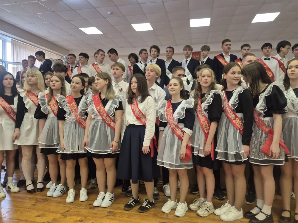 🎓📣  Последний звонок для выпускников 9 и 11 классов! 📣🎓