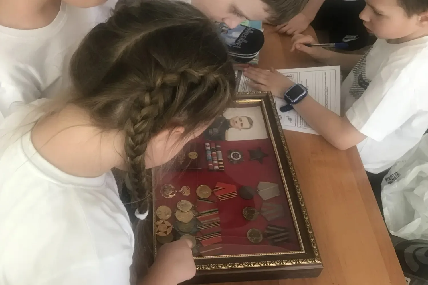 Праздник со слезами на глазах...    Сегодня в гимназии прошёл традиционный урок из цикла «Разговоры 