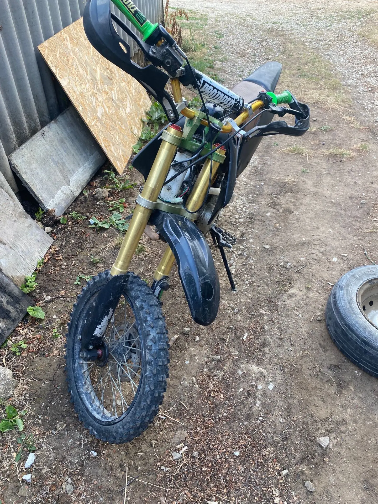 🏍Продам мотоцикл Мотоленд
🌆Находится в хуторе красном за крымском 
💰Цену 40т торг уместен 
📲Звон