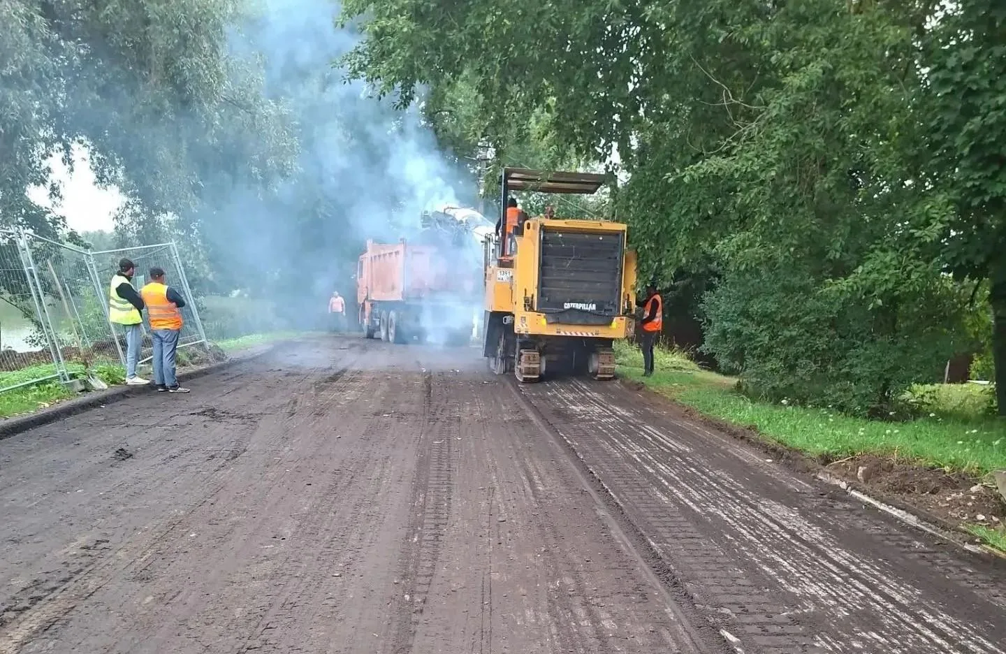 В Богородском округе продолжается благоустройство парка «Липовая аллея» в Электроуглях. Работы ведут
