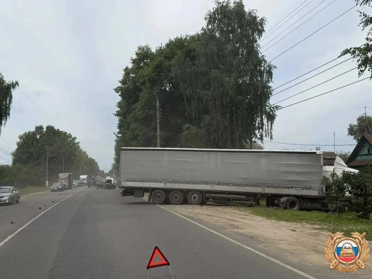 Стали известны подробности вчерашнего ДТП в Твери с участием фуры