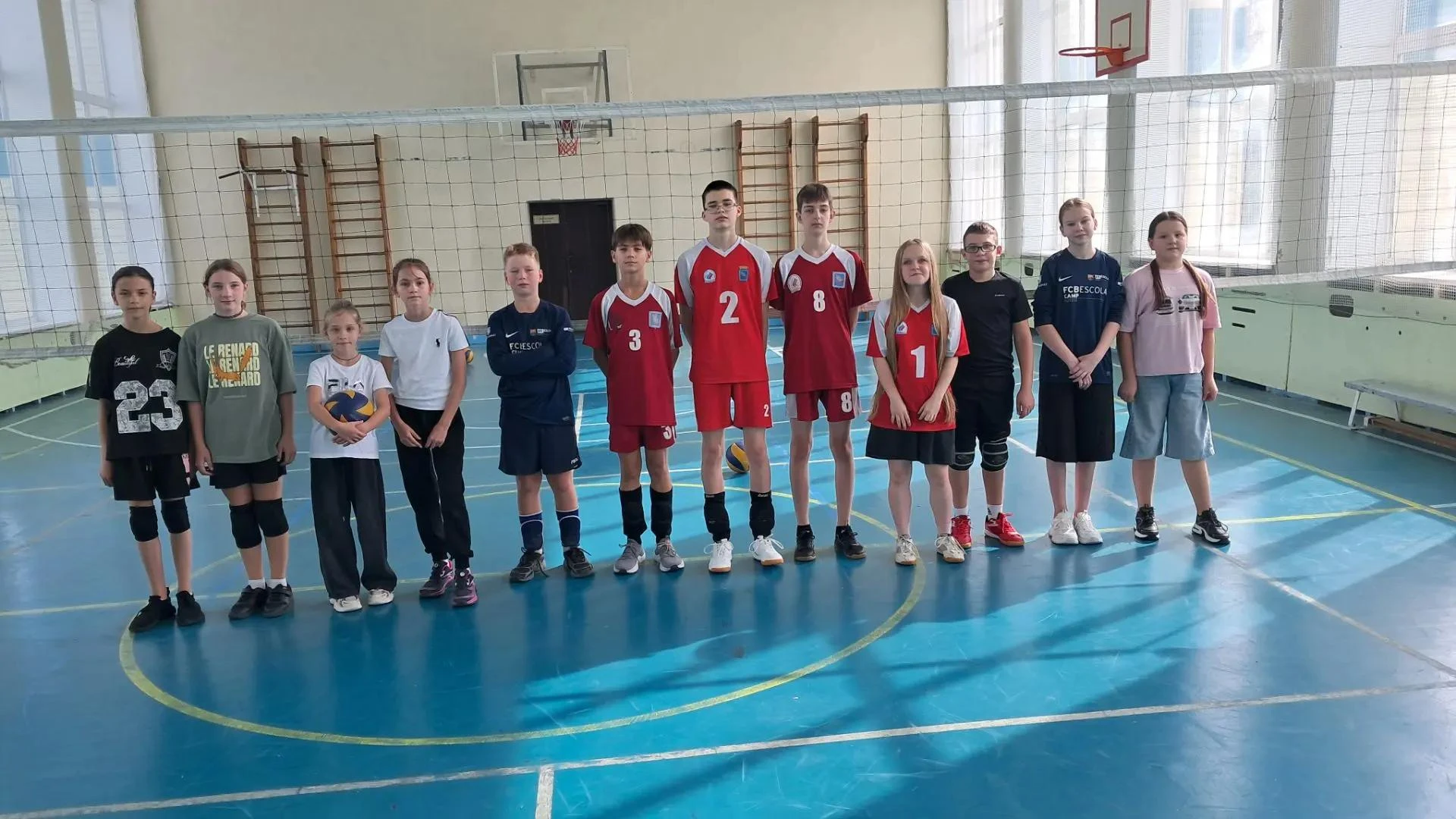 🏐 Волейбол объединил поколения!