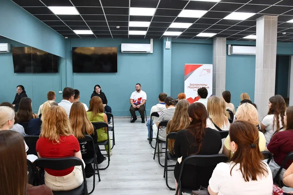 Штаб общественного наблюдения и волонтеры провели встречу

👥 Члены штаба организовали встречу для р