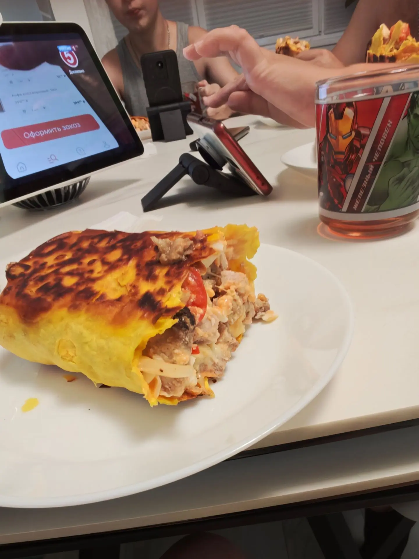 А у нас на ужин сегодня шаурма ☺️ домашняя вкусная 👍