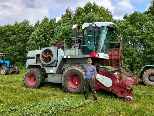 🌾Вести с полей.

В СПК (к-з) «Майский» полным ходом идёт заготовка кормов.

На 18 июня 2026 года пр