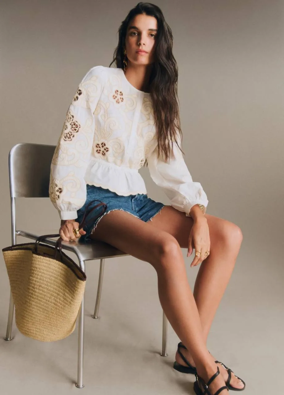 SEZANE NEW 

Блузка — 18 230₽ 
Платье — 21 600₽ 
Шоппер — 29 700₽ 
Топ — 12 830₽ 
Шлепки — 21 600₽ 
