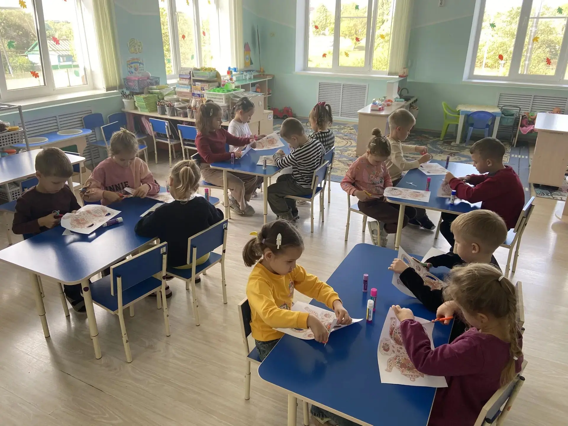 В подготовительной группе отметили День пожилого человека! Ребята своими руками изготов...