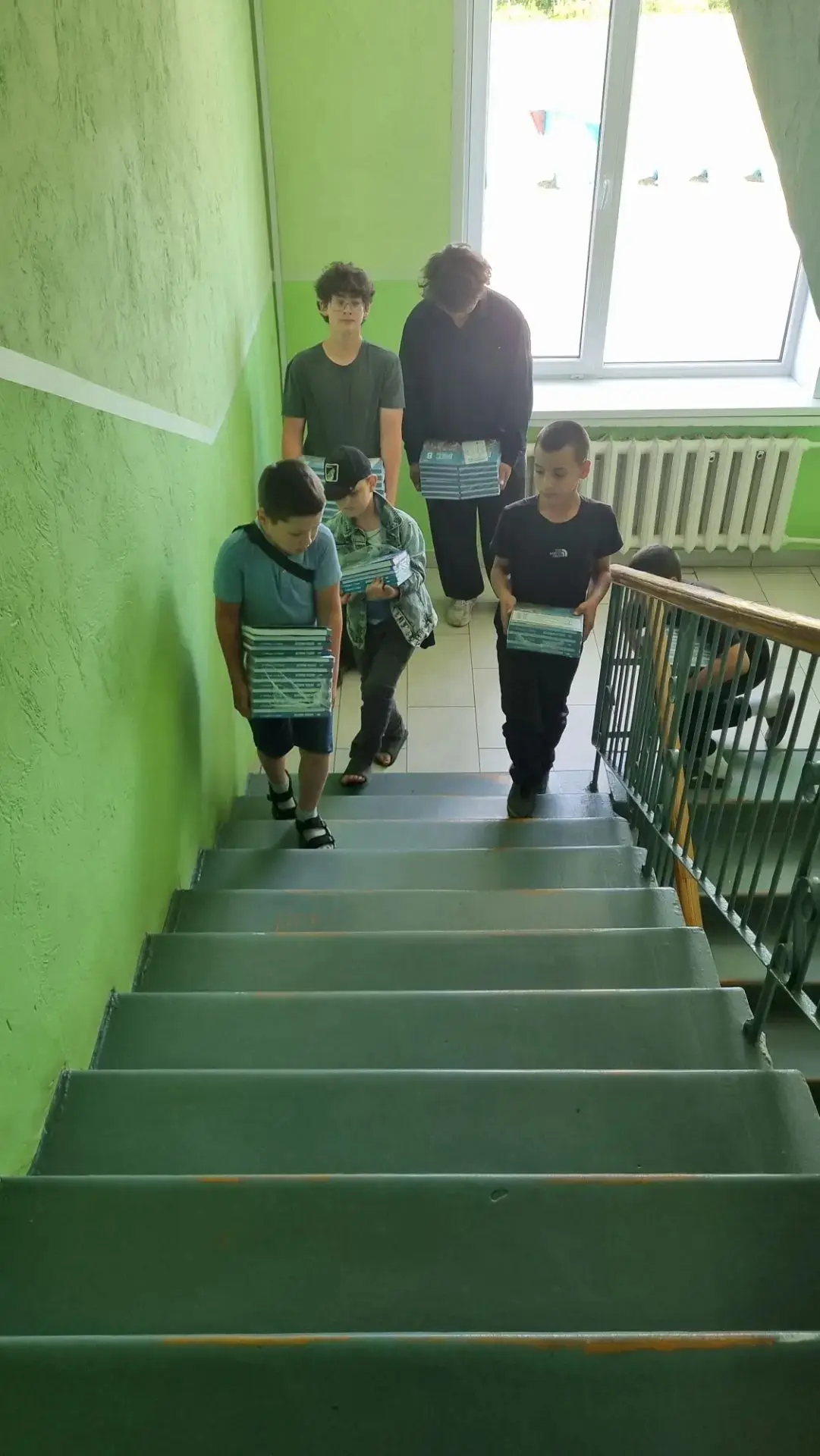Экологический десант

В эту субботу в нашем лагере прошёл «Экологический десант». Что это значит? А 