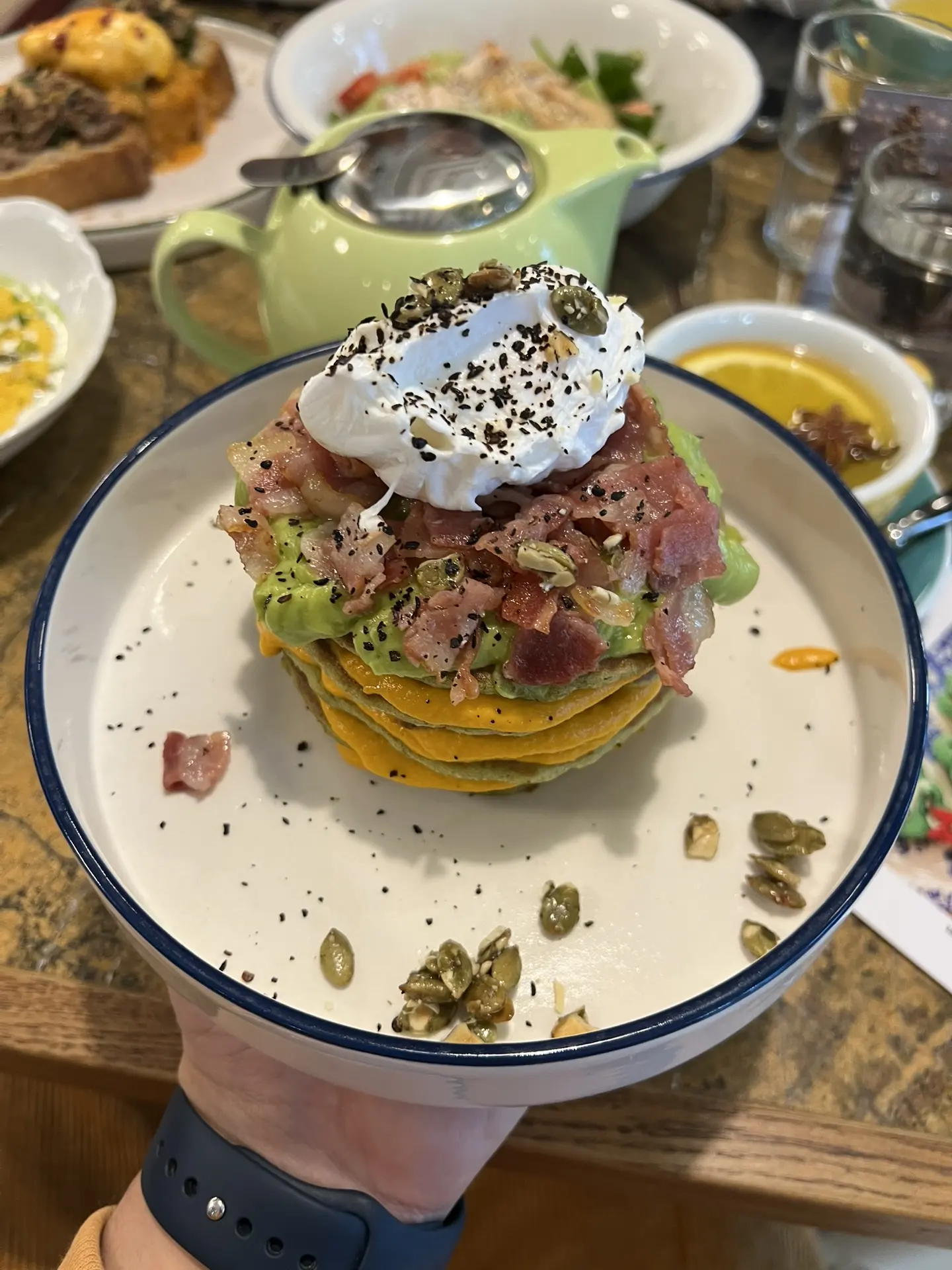 Между Новым годом и Рождеством: завтрак в Breakfast Unit  Пока за окном царит зимняя сказка, а кален
