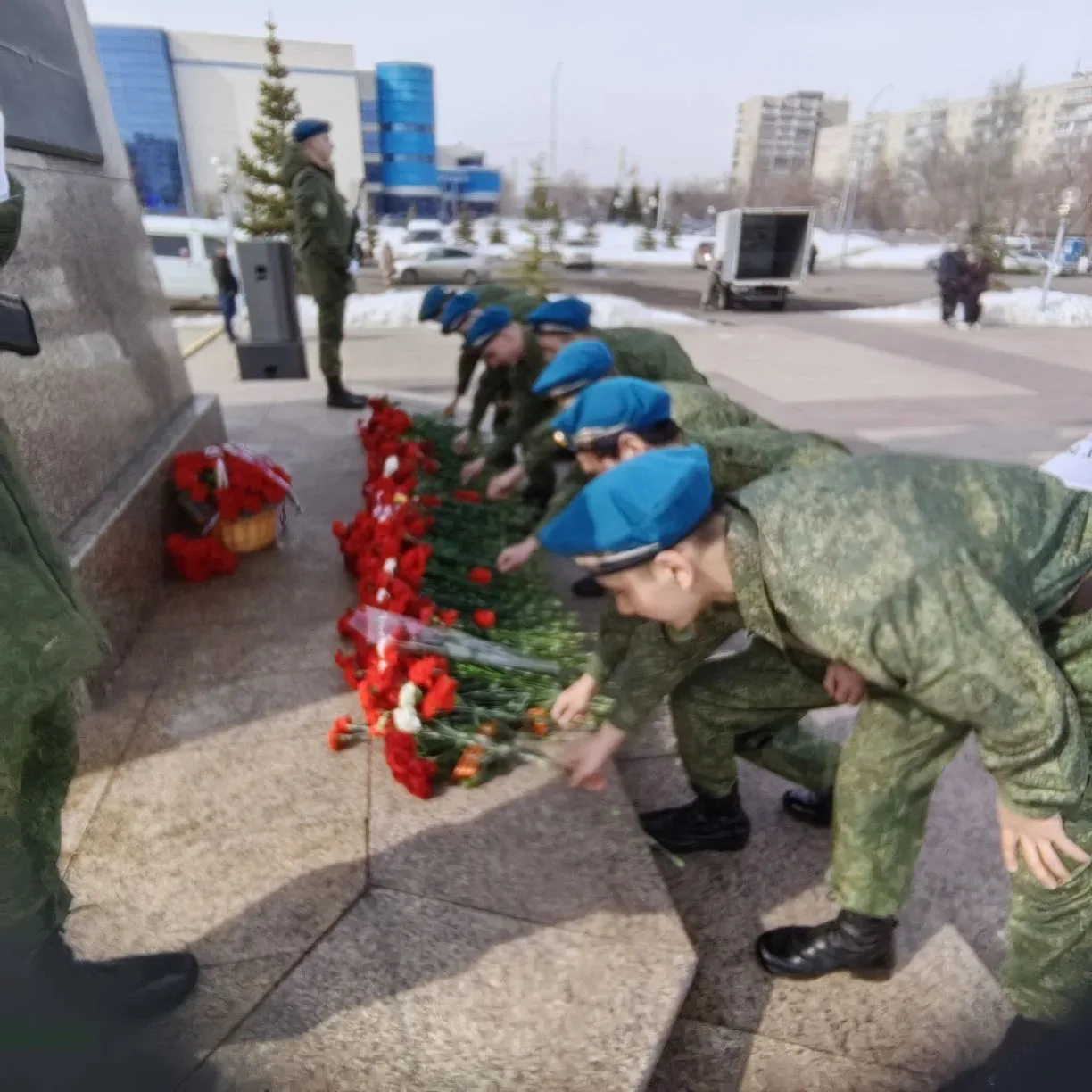 В Оренбуржье и мире вспоминают подвиг погибшего в Сирии Александра Прохоренко  17 марта 2016 года в 