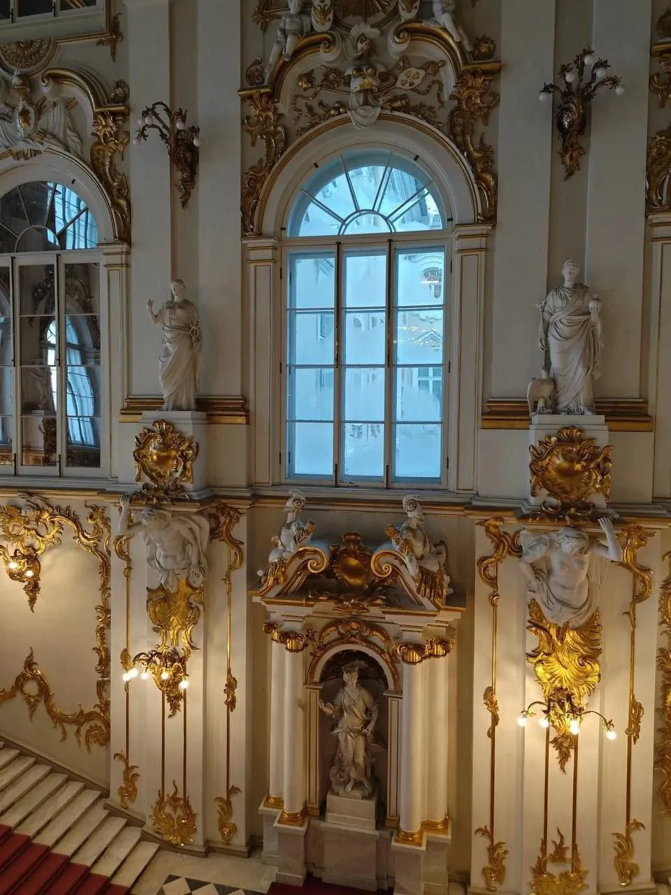 🏛️ Сегодня можно бесплатно попасть в Эрмитаж