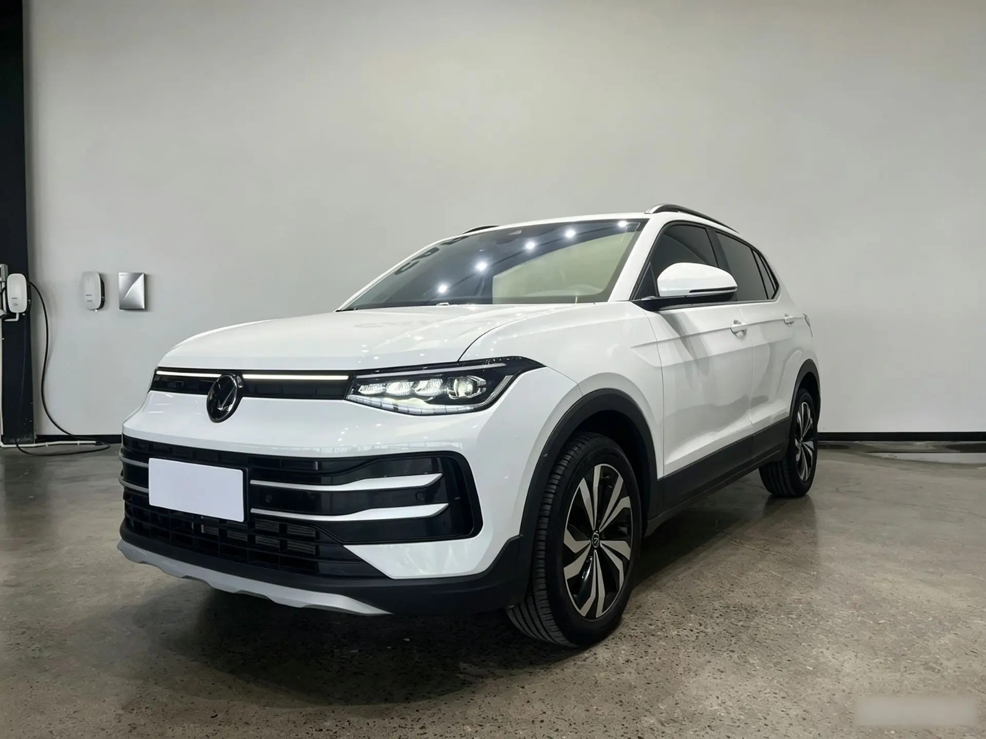 🔥Volkswagen Tharu New Sharp 1.5L Ambitious Edition                                                 