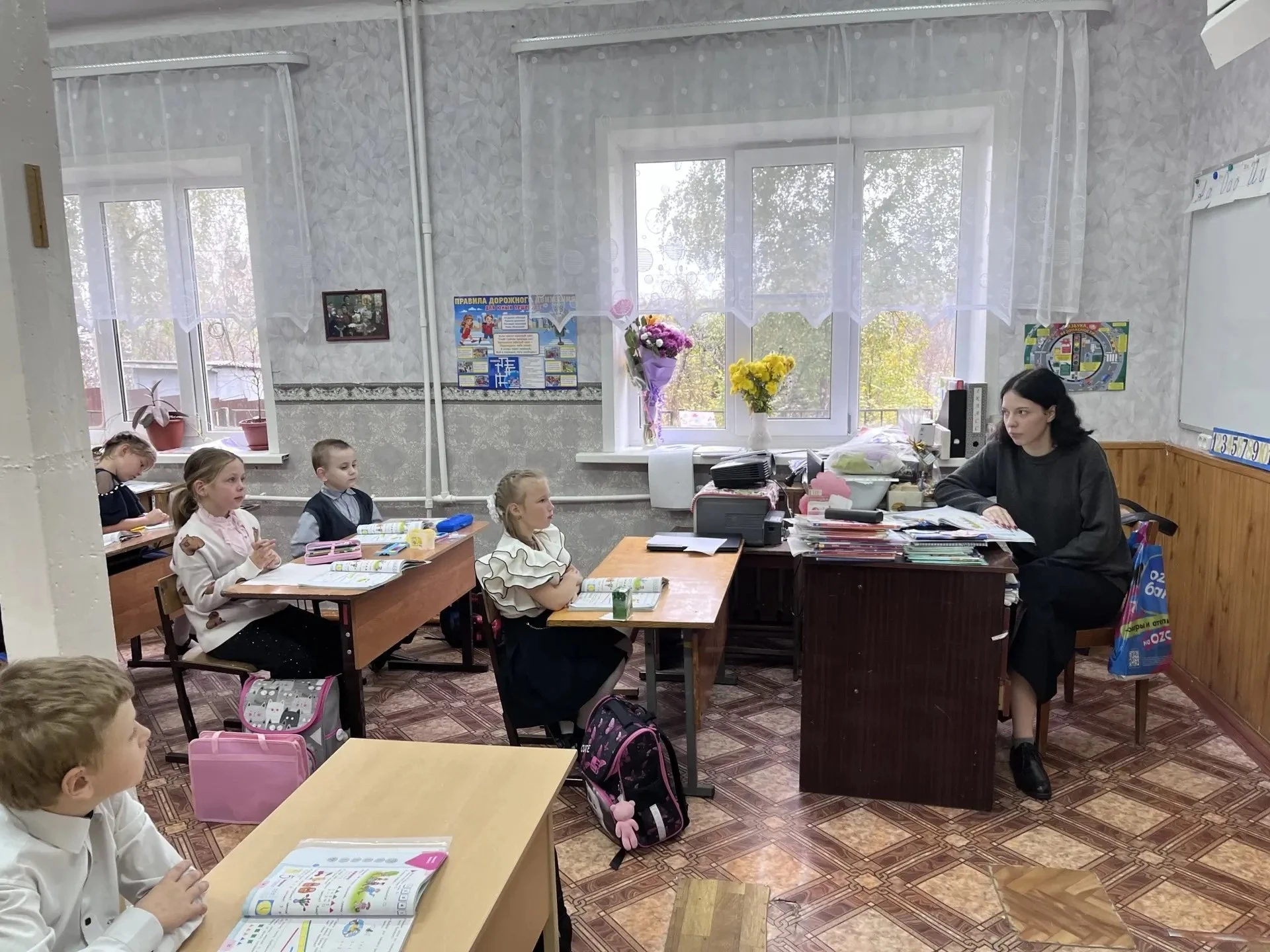 День учителя. Учащиеся 8-11 классов - в роли начинающих учителей. Математика, русский и...