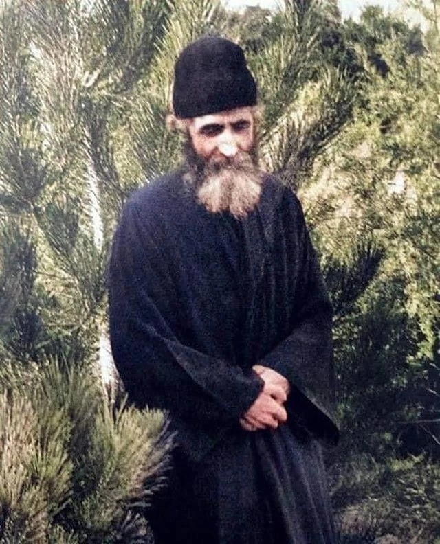 ДО КАКОГО ЖЕ БЕЗОБРАЗИЯ ДОКАТИЛИСЬ СЕГОДНЯ ЛЮДИ! 

Нынешние женщины делают себе разные химические за