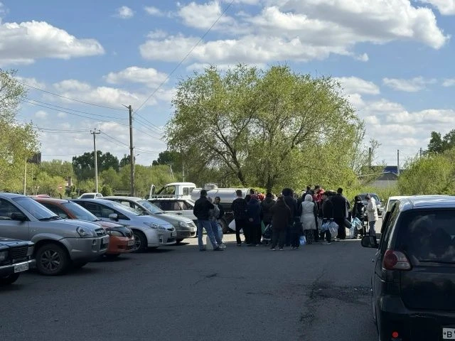 ВОДУ В ЧЕРНОГОРСКЕ ПОДВОЗЯТ ТОЧЕЧНО