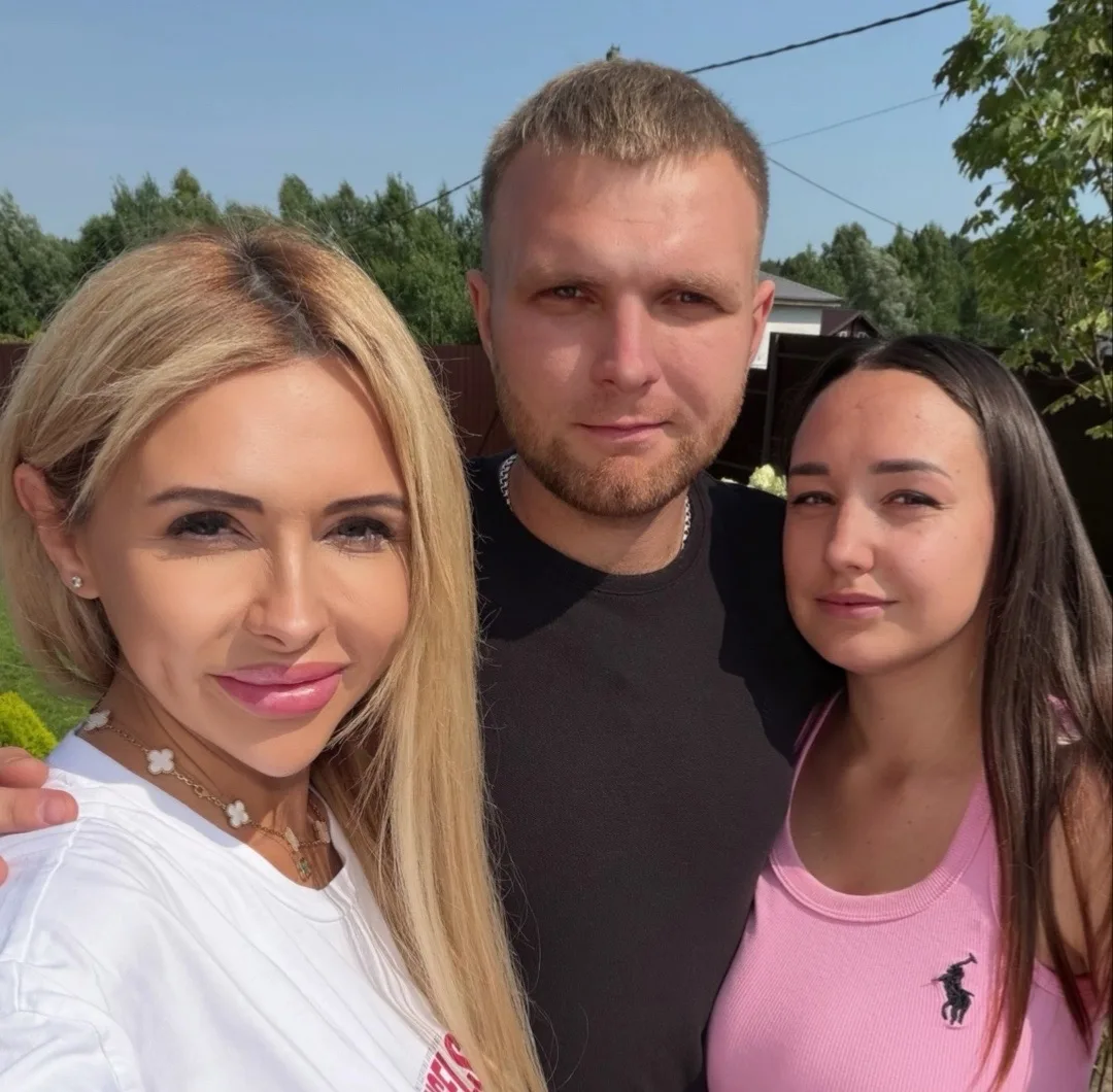 Это мой младший брат Иван и его жена Аня. 🤍