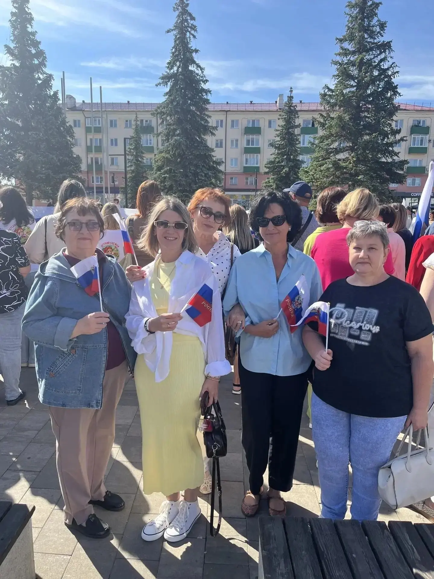 Ежегодно 22 августа в России отмечается День Государственного флага Российской Федераци...