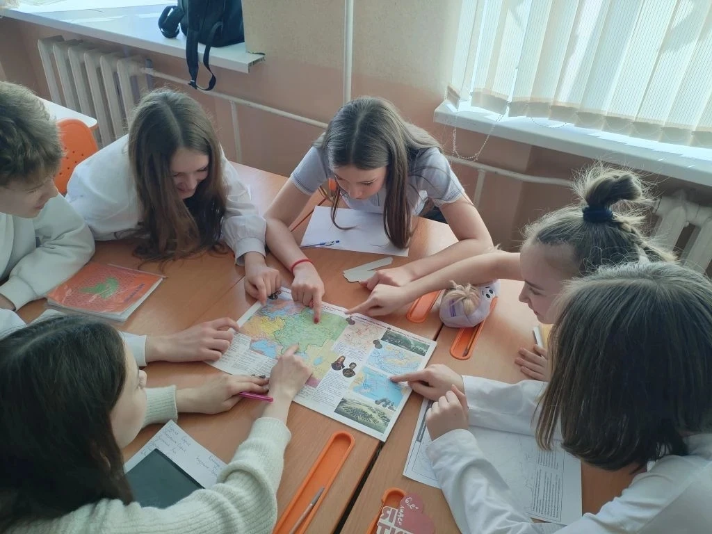 В рамках Недели истории и обществознания в обоих корпусах гимназии прошли циклы уроков-викторин по и