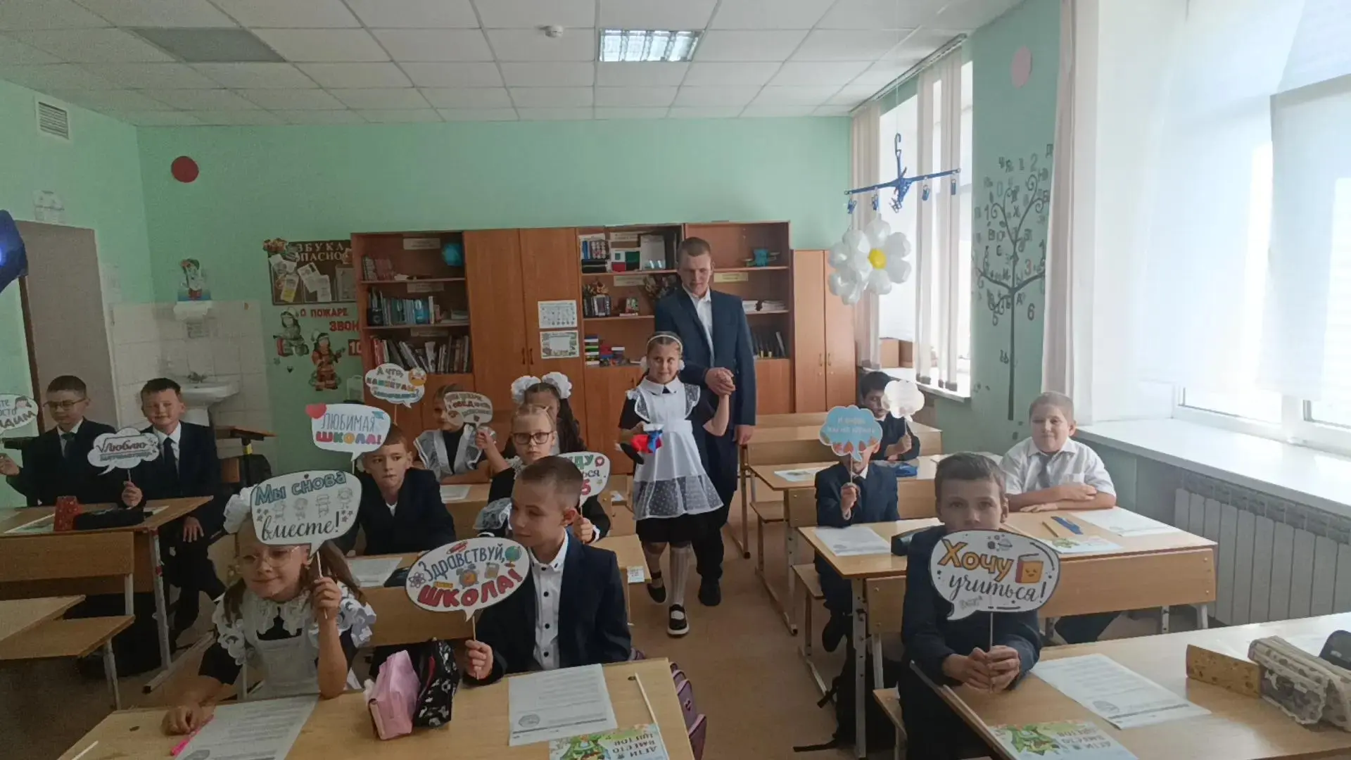 С Днём знаний! Бехтеевская школа открыла двери для нового поколения учеников!