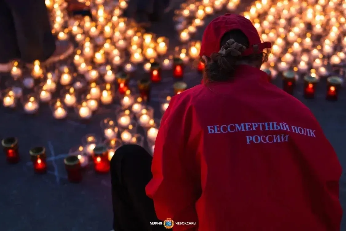 Свеча Победы: огонь, горящий сквозь годы 🕯️  Сегодняшняя акция «Свеча Победы» слила тысячи огоньков 