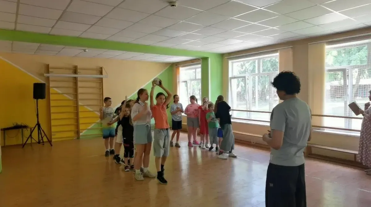 💪 Урок с чемпионом от Московского центра воспитательных практик в лагере «Умный отдых». 

🤩 Наша д