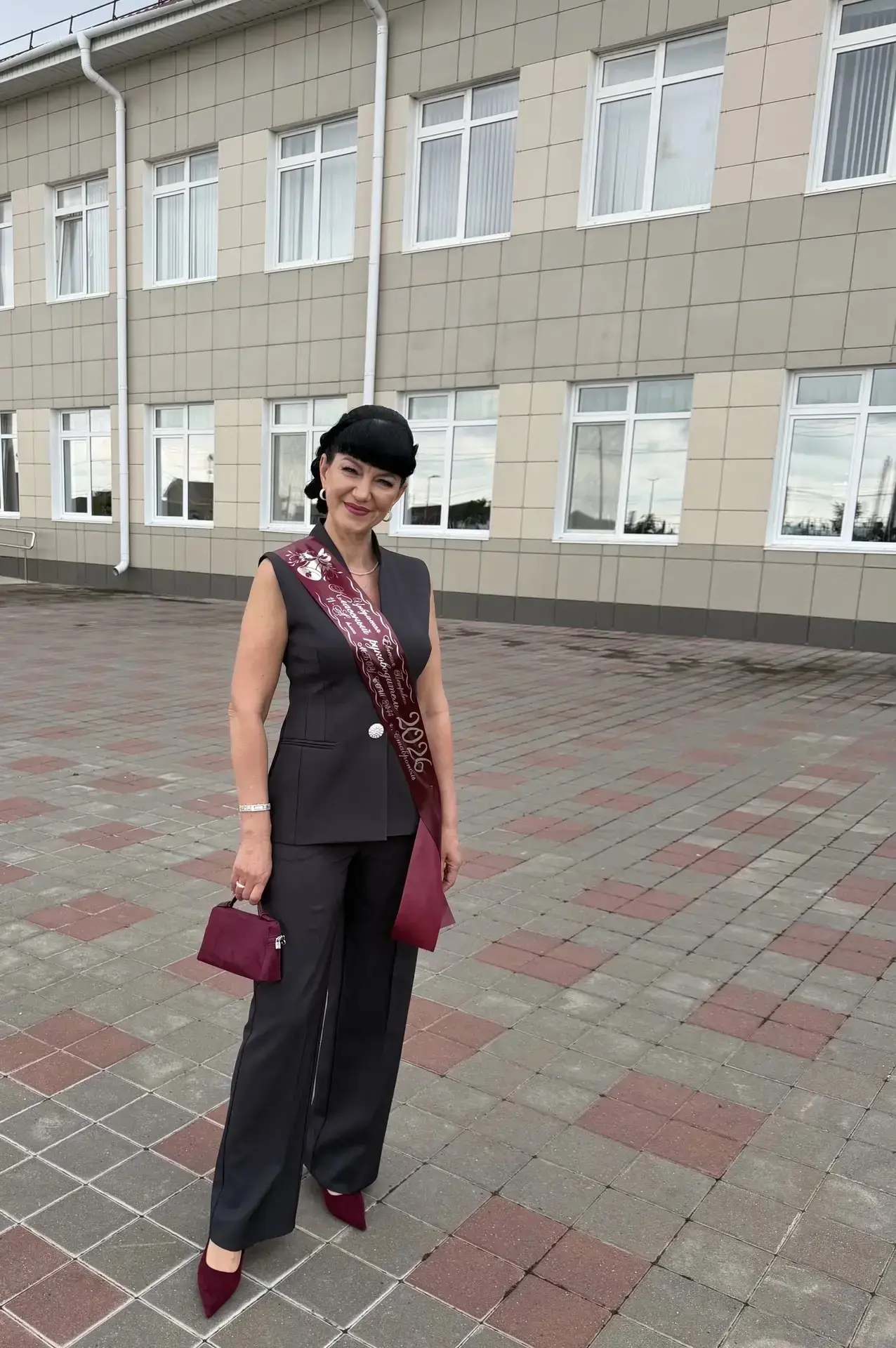 Поздравляем учителя русского языка и литературы 44 школы города Ставрополя  Евгению Петровну Цыбульс