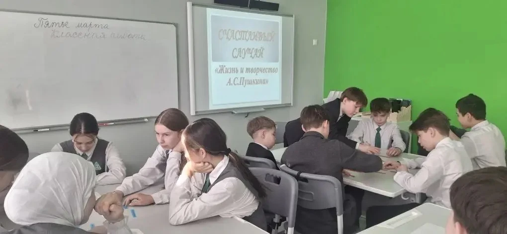 В полилингвальном образовательном комплексе «Адымнар-Алабуга» состоялась увлекательная игра среди уч