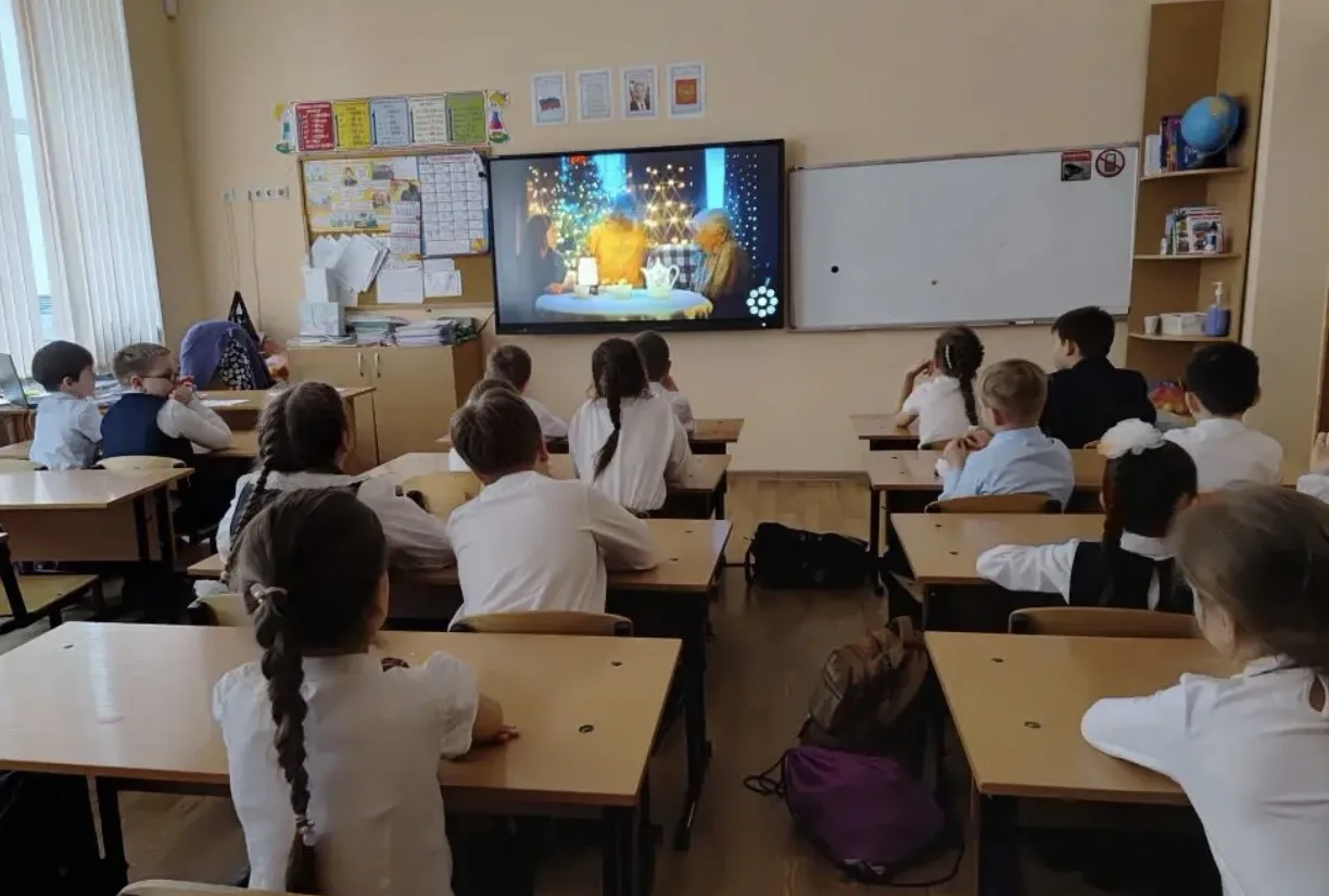 🖥️В рамках киноурока учащиеся 1 и 2 классов посмотрели фильм «Волшебники» (режиссер Елена Дубровская