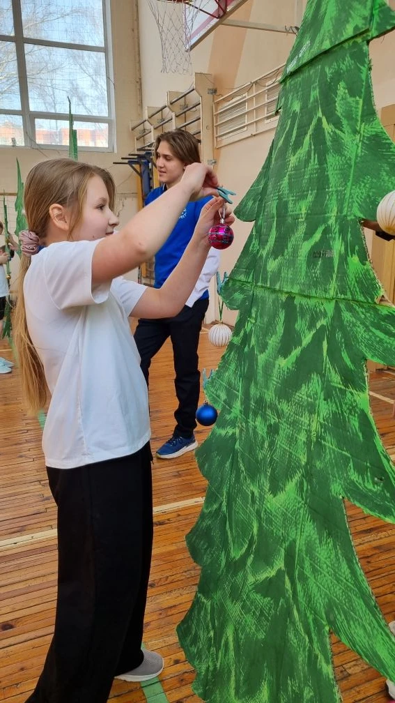 🎄  «Вперед к победе!».  В школе завершились «Рождественские спортивные игры» среди 4-классников     