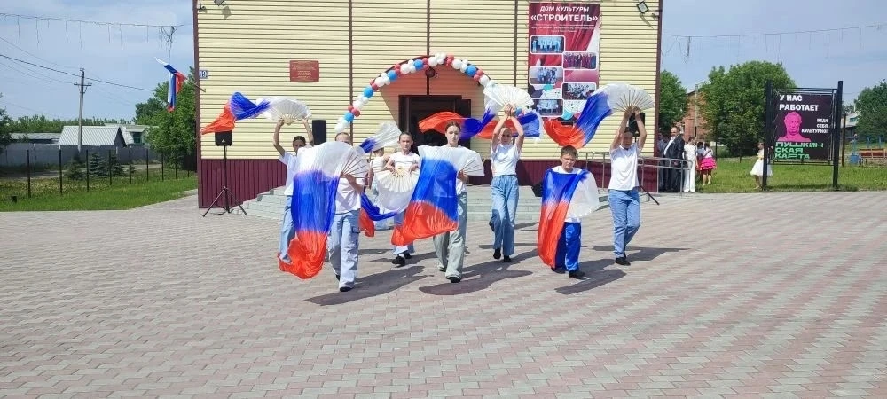 🇷🇺11 июня, в рамках Социокультурного проекта «Дни СВОих», МБУК «ДК «Строитель» распахнул свои двер