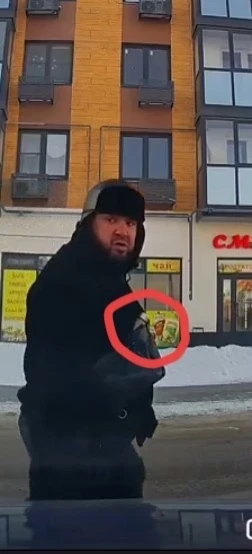 Добрый вечер соседи. Посмотрите внимательно на этого человека на фото, запомните и обхо...