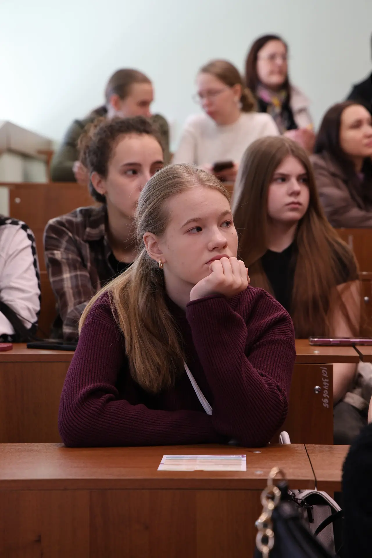 Интерактивные площадки, фотозоны, вокальные номера, лотереи и встречи по институтам ✨   Всё это и мн