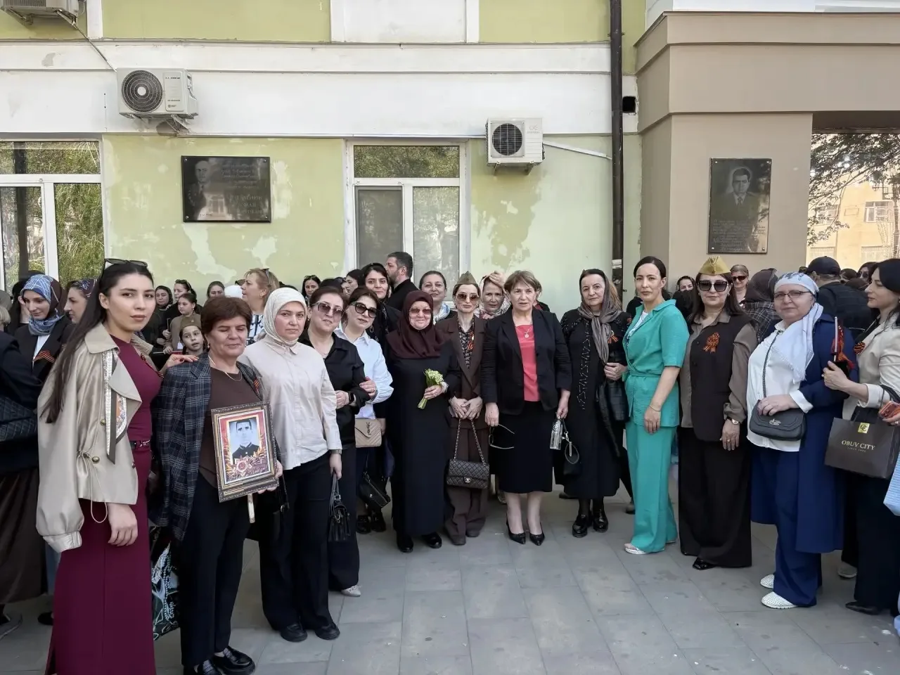 🕯️ Связь поколений: коллектив гимназии — в строю «Бессмертного полка»  9 мая педагоги и учащиеся наш