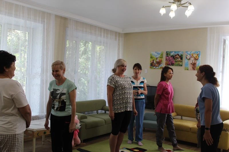 «Эмоциональное зеркало»: как педагоги дома ребенка учат команду эмпатии