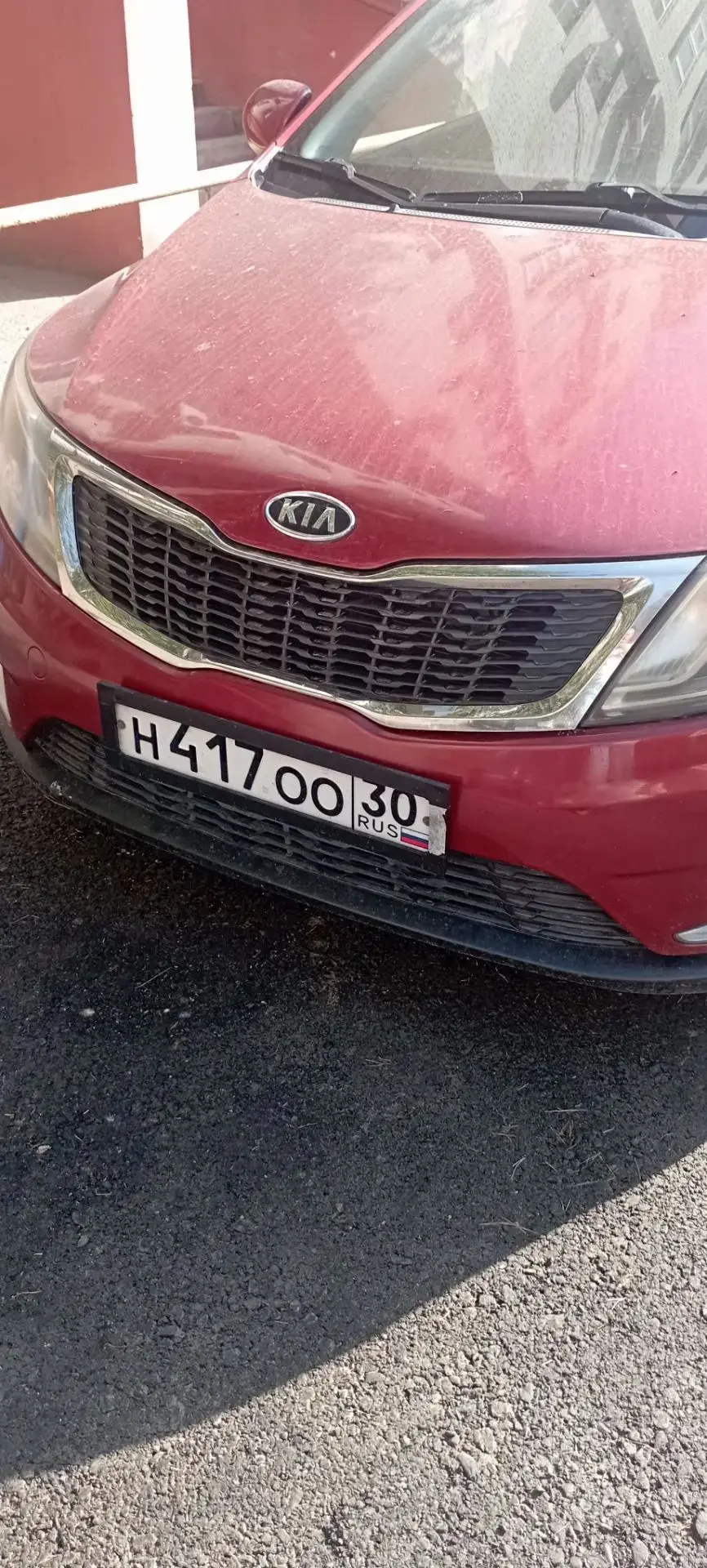 Собственника данного авто просят связаться по поводу дтп +79608551304