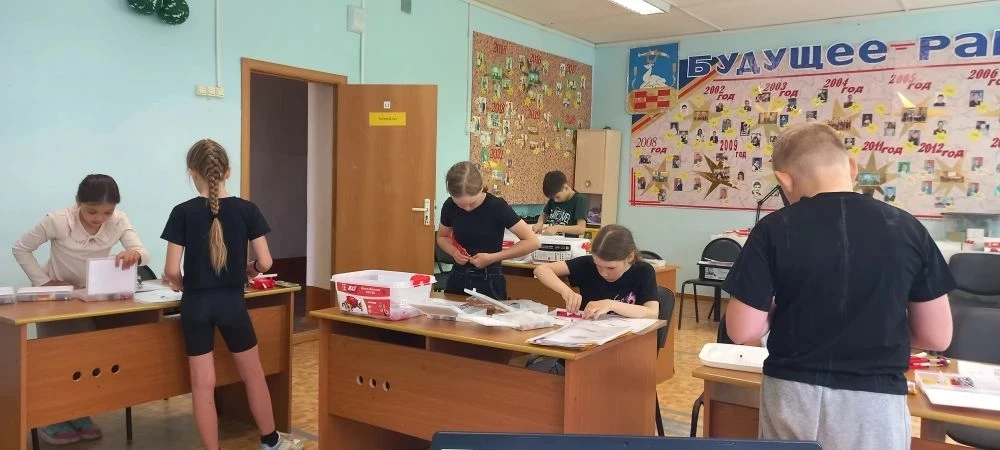 В ЦДОД прошли завершающие занятия в объединениях технического творчества ("Роботенок", ...