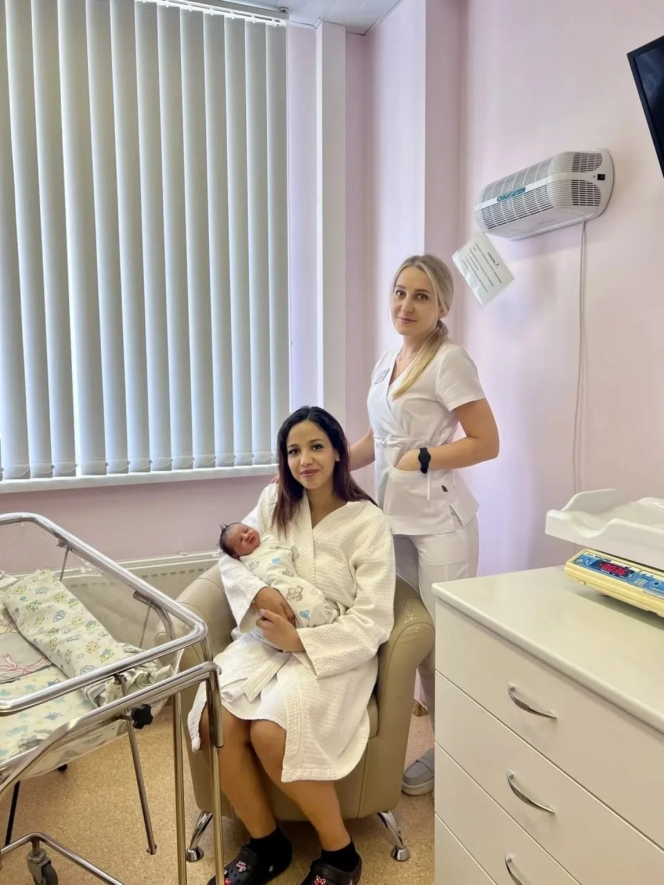 👶❤️ Воронежские врачи оказались в нужном вагоне в нужный момент — и приняли роды прямо в поезде Вор