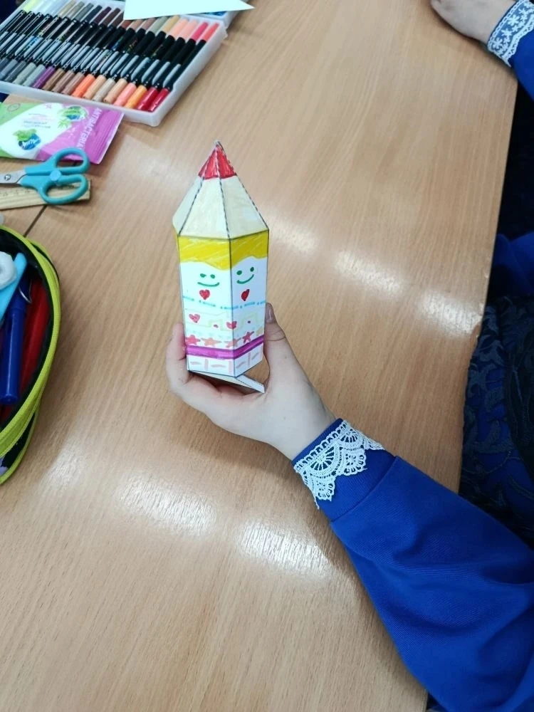 🎨16 марта у Орлят 3Г класса прошёл День цветных карандашей — урок, который наполнил мир ребят яркими