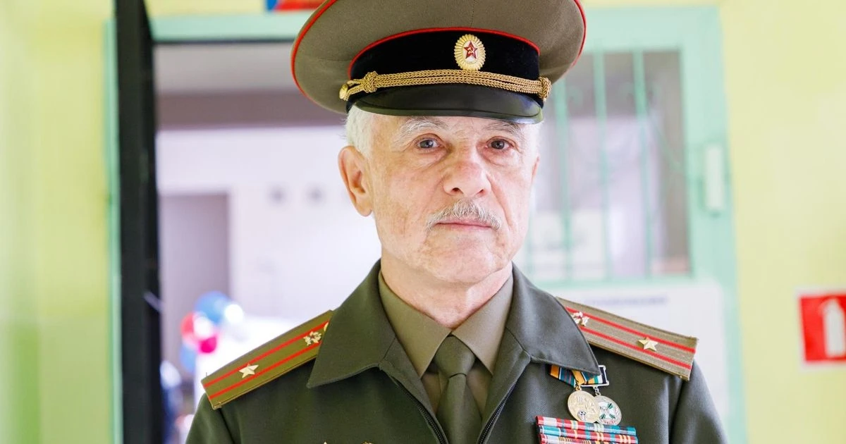 В Лыткарине ветеран железнодорожных войск проголосовал в Политехе 🗳️