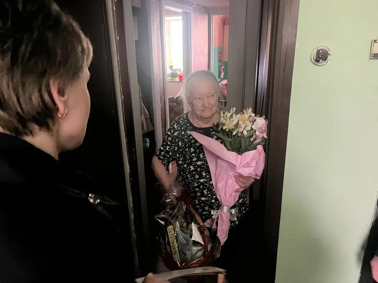 На протяжении всей праздничной недели, в преддверии Дня Победы, наши ученики, родители и классные ру