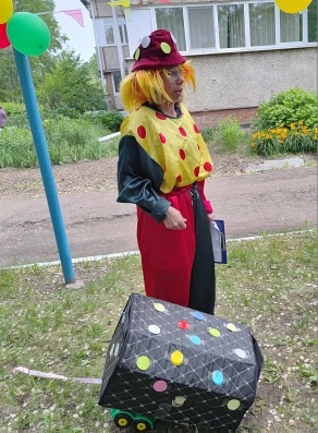 Невероятное приключение в детском саду: мы искали ключ Лета! 🌞

Сегодня в нашем детском саду прошло
