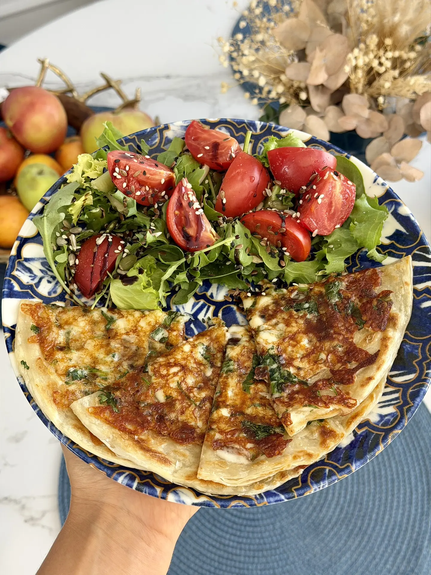Обожаю лепешку Роти с сыром сулугуни🤤 Я обычно покупаю готовые лепешки (они много где ...